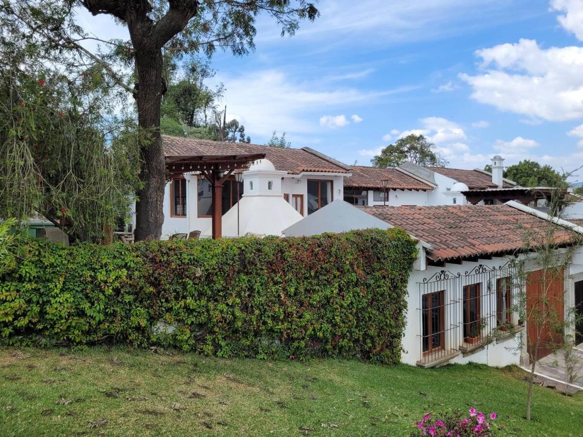 Amplia Casa Antigua Guatemala Con Pergola Y Jardin Villa Екстериор снимка