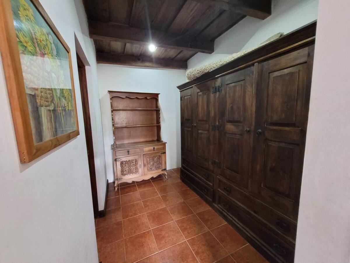 Amplia Casa Antigua Guatemala Con Pergola Y Jardin Villa Екстериор снимка