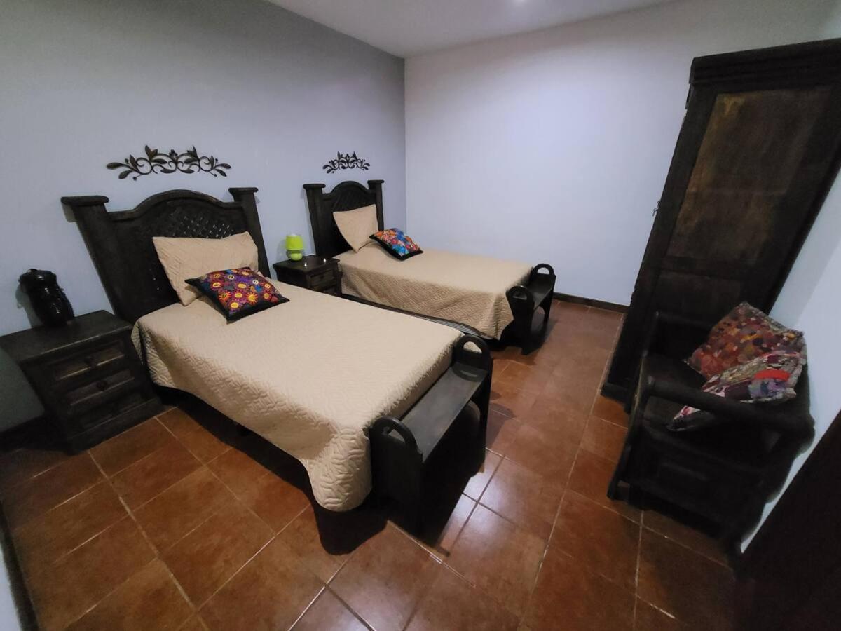 Amplia Casa Antigua Guatemala Con Pergola Y Jardin Villa Екстериор снимка